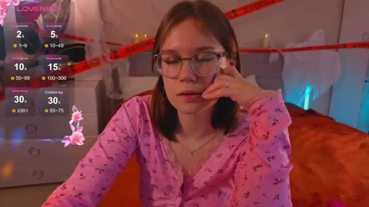 MiaLuw Cam Model Chat October 31, 2025