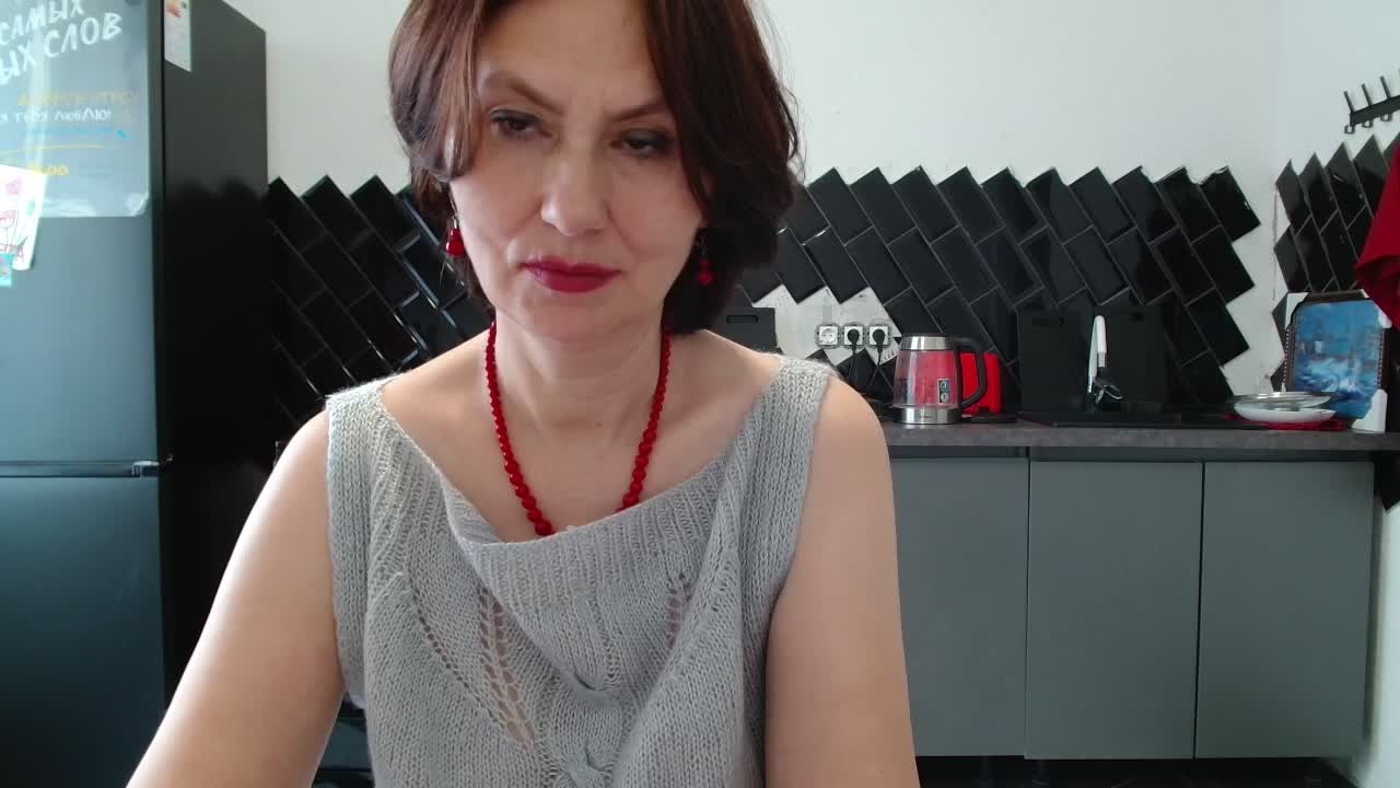 ANGELALADI Cam Model Chat October 31, 2025