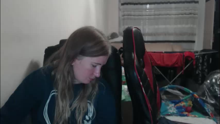 jenisandpeter Cam Model Chat October 31, 2025