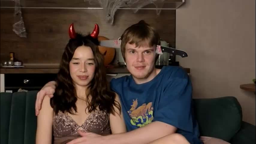 holdonbitch Cam Model Chat October 31, 2025