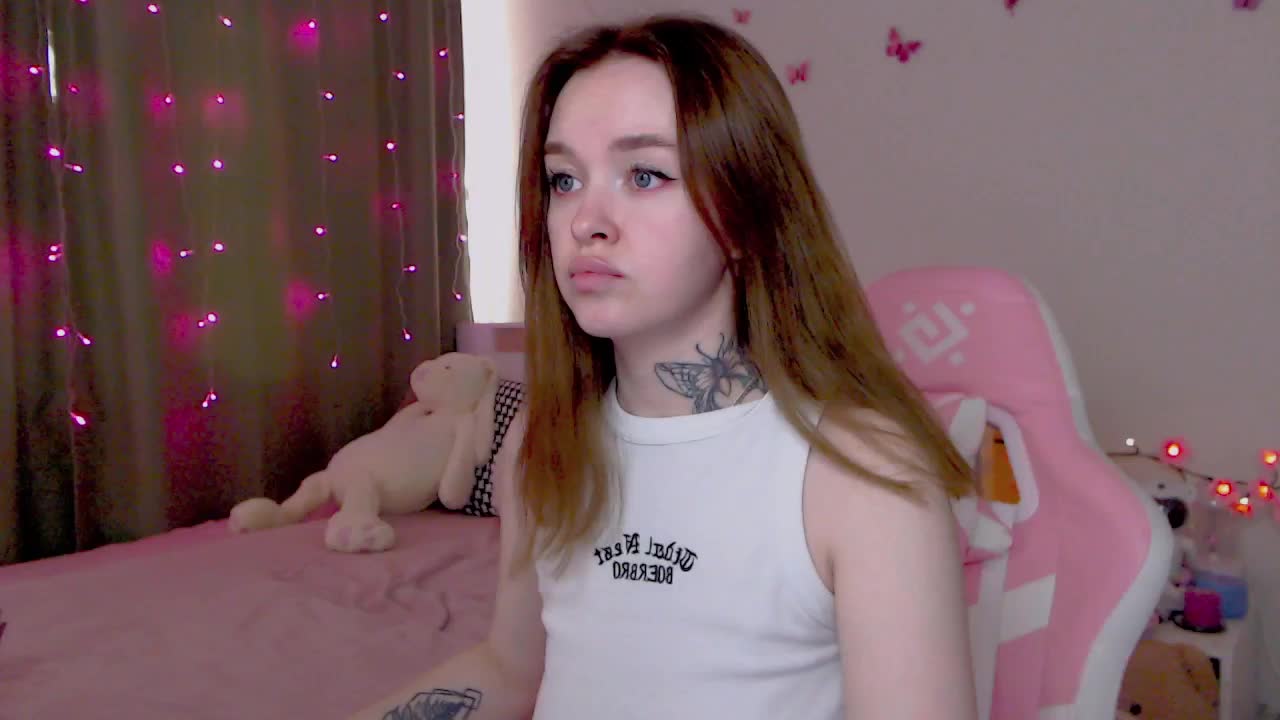 NaughtyMable Cam Model Chat October 31, 2025