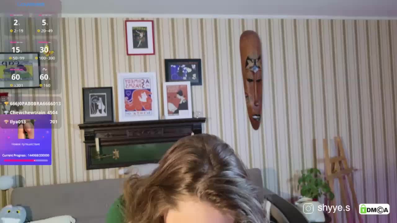 SarahShy Cam Model Chat October 31, 2025