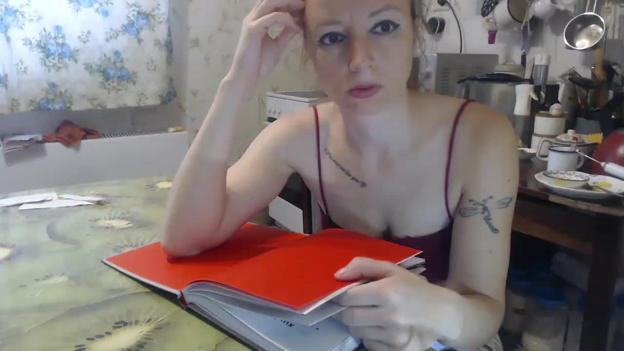 berry252 Cam Model Chat October 31, 2025