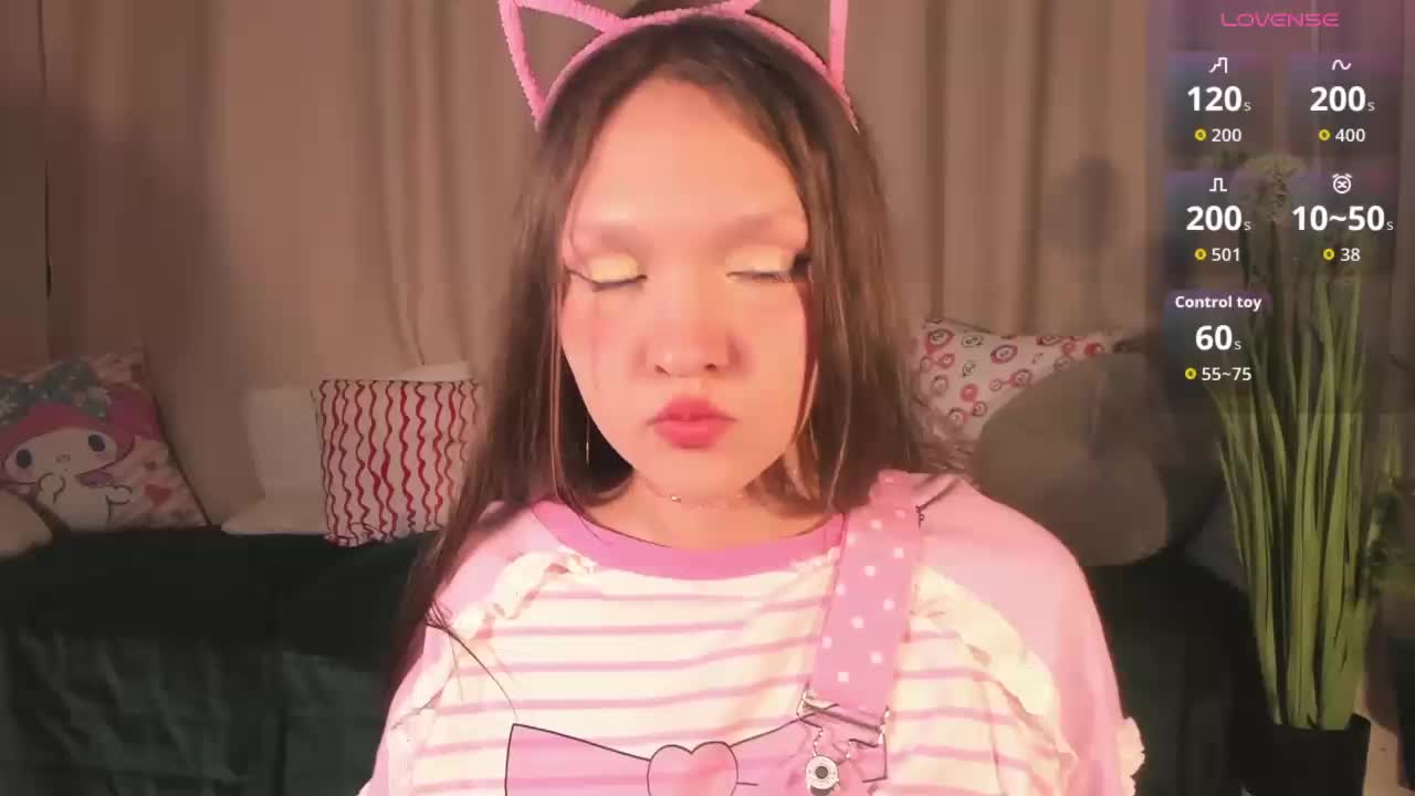 CuteLolly Cam Model Chat October 31, 2025