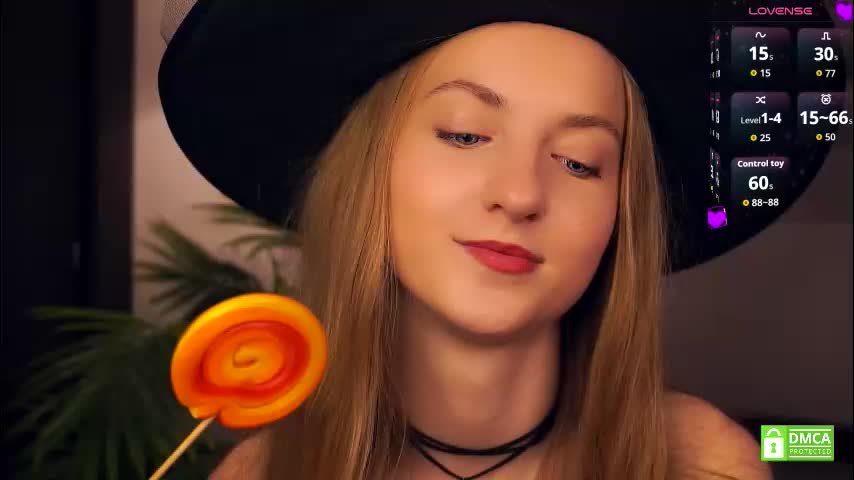 emmalaflame Cam Model Chat October 31, 2025