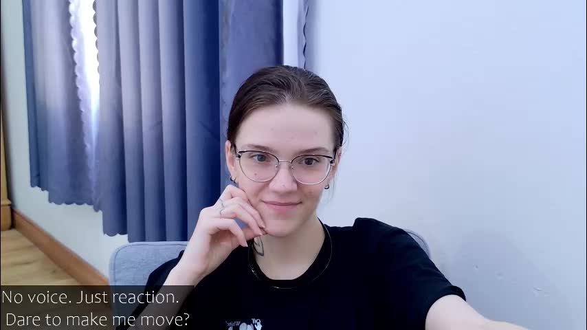 liya_still Cam Model Chat October 31, 2025