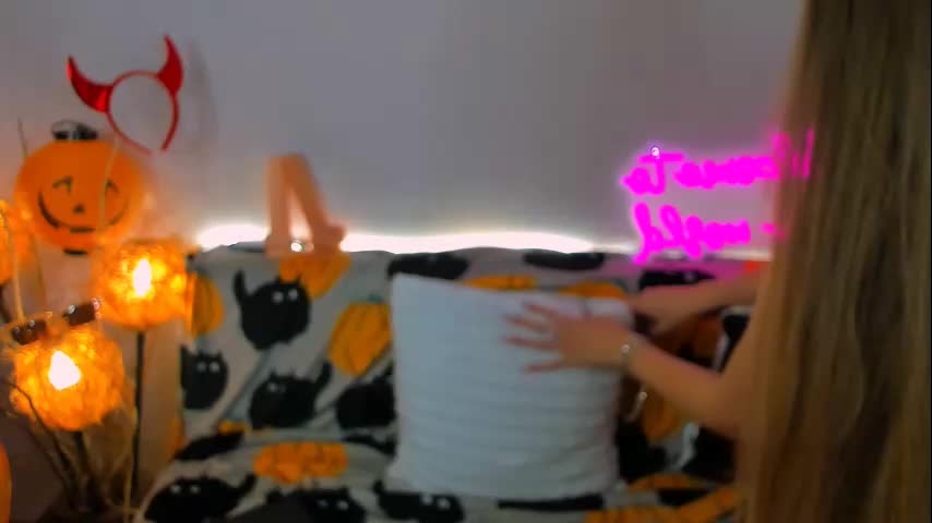 sindy_chiks Cam Model Chat October 31, 2025