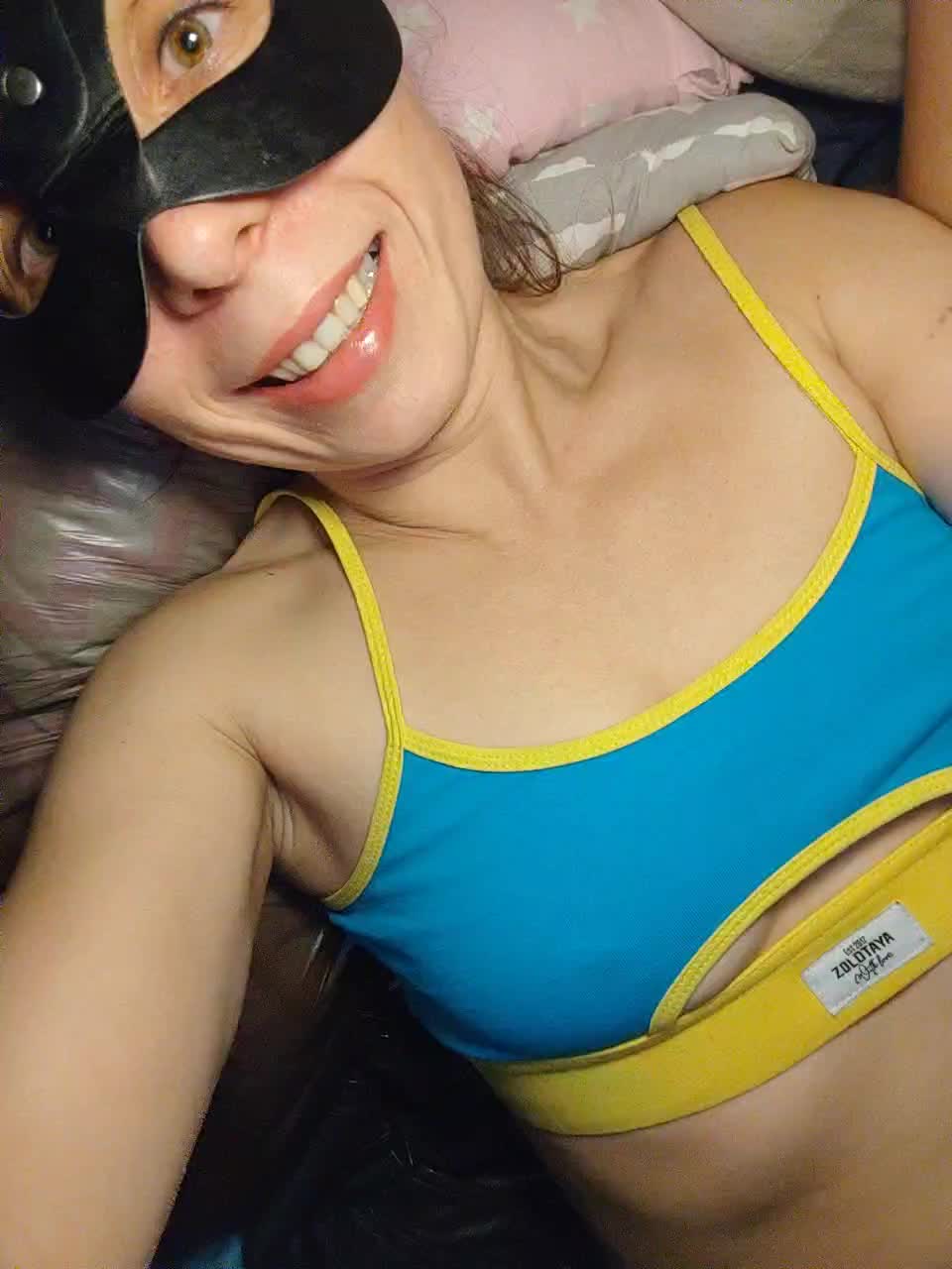 WILD-love-WILD Cam Model Chat October 31, 2025