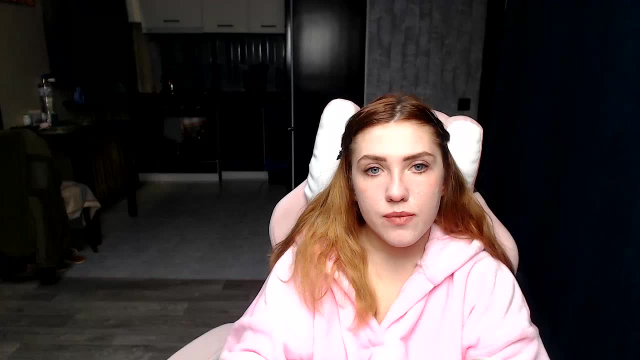 Regimasmile Cam Model Chat October 31, 2025