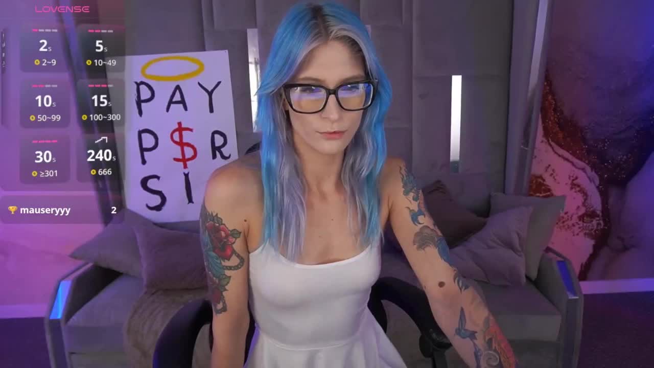 CassandraStars Cam Model Chat October 31, 2025