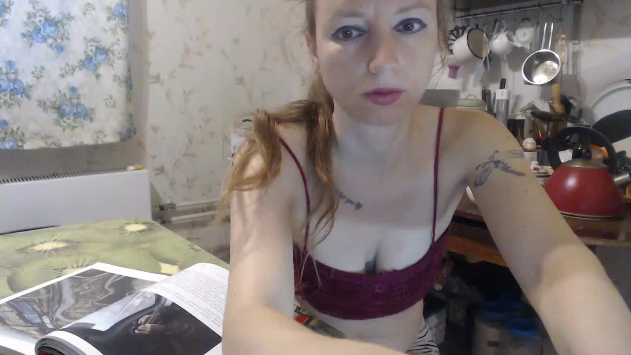 berry252 Cam Model Chat October 31, 2025