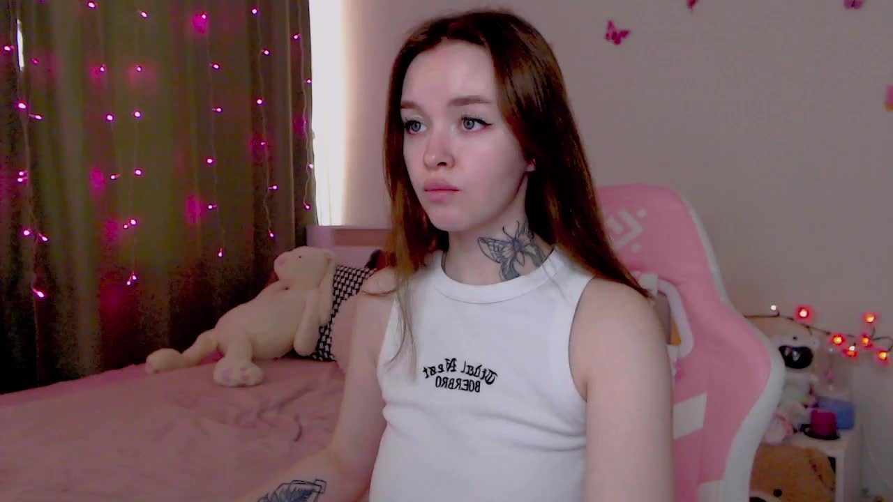 NaughtyMable Cam Model Chat October 31, 2025