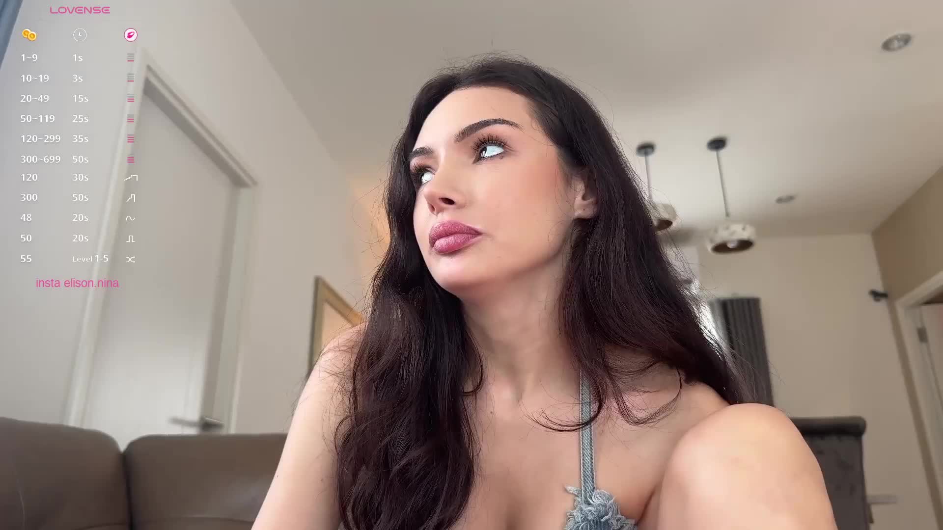 elisonni Cam Model Chat October 31, 2025