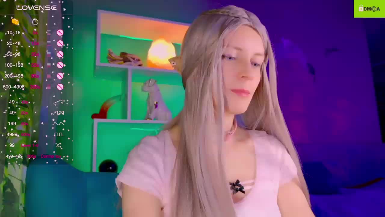 -Fresh- Cam Model Chat October 31, 2025