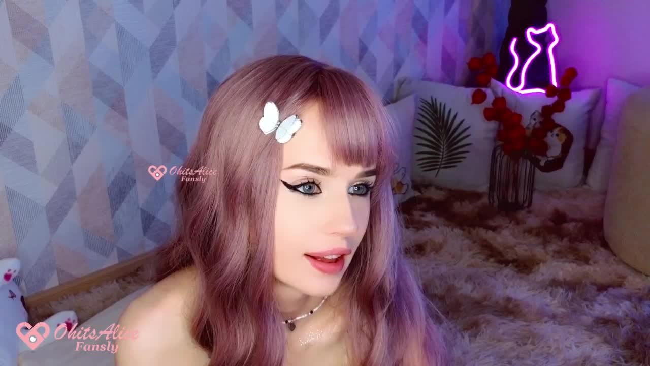 _OhitsMe_ Cam Model Chat October 31, 2025