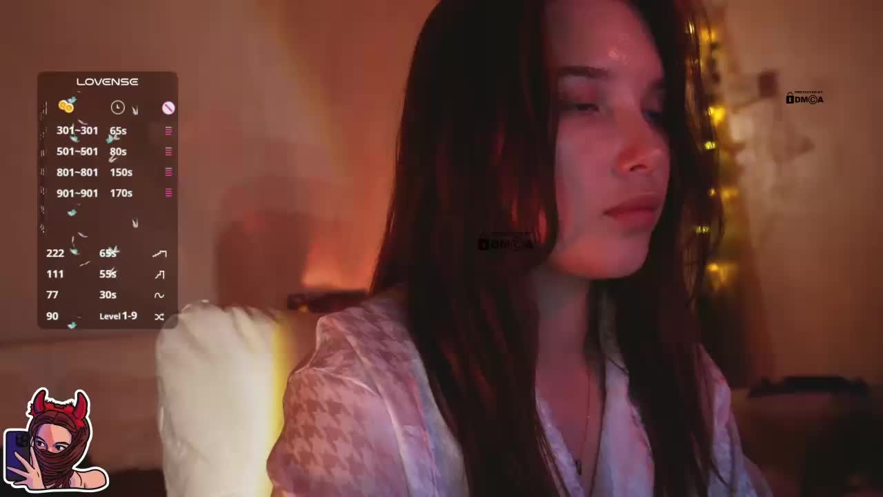 _Q_ Cam Model Chat October 31, 2025