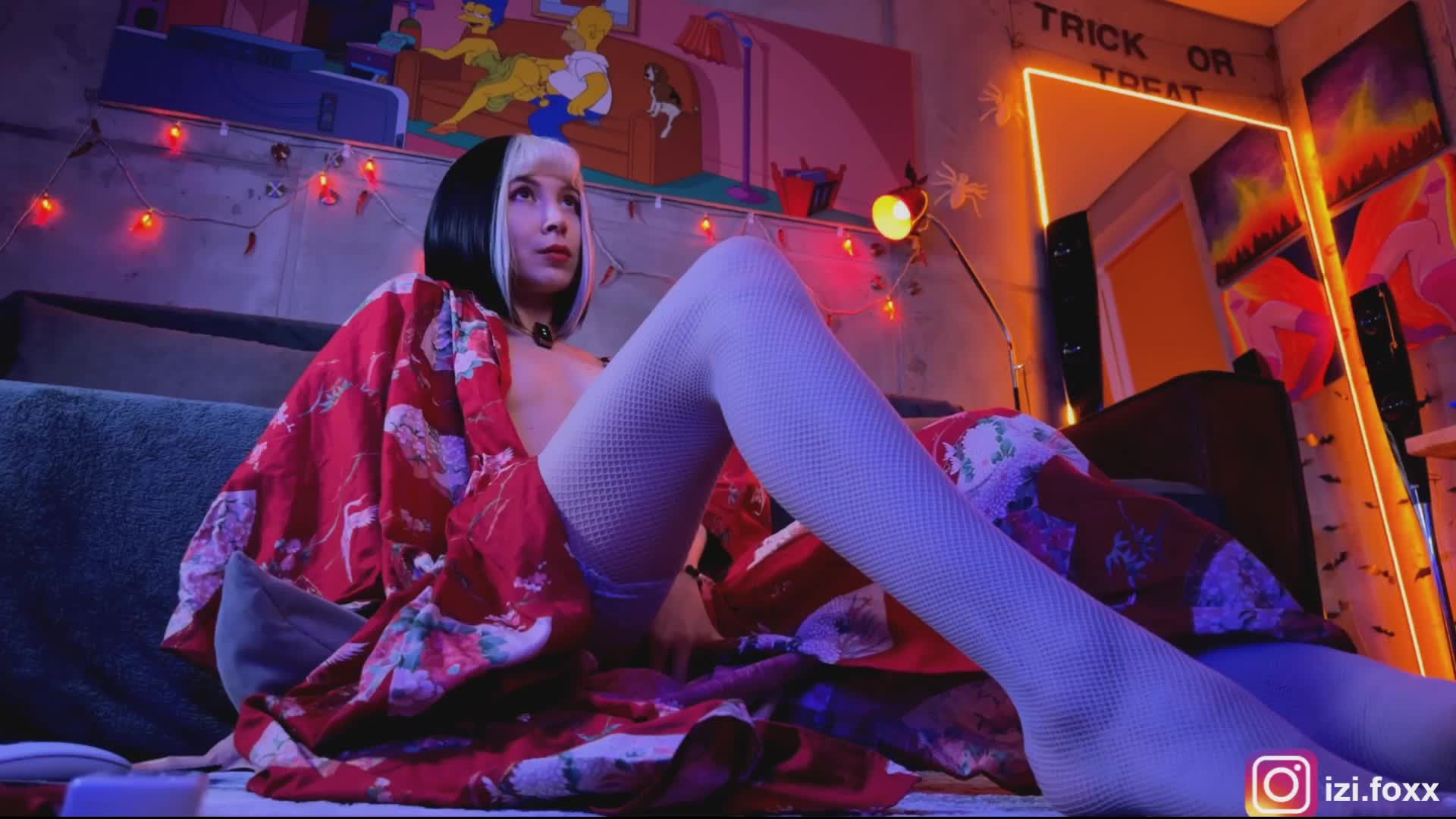 Na-izi Cam Model Chat October 31, 2025