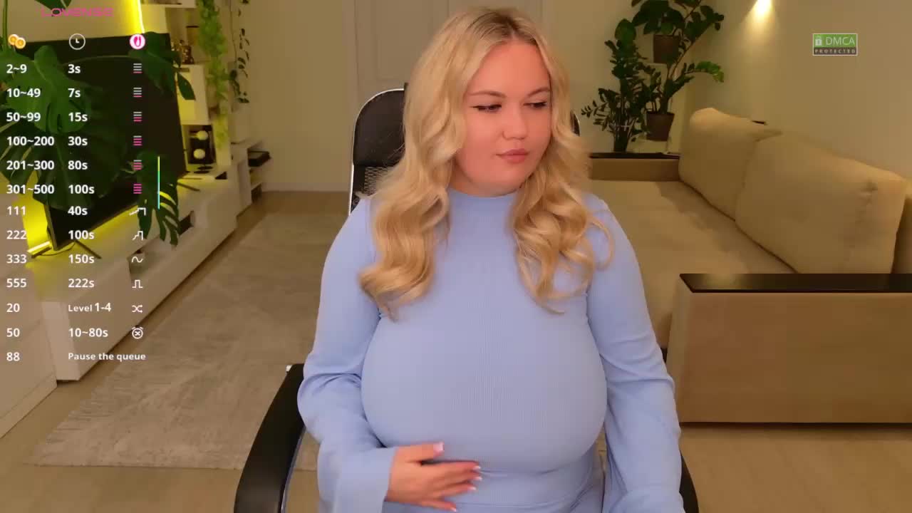 Sunshinee-S Cam Model Chat October 31, 2025