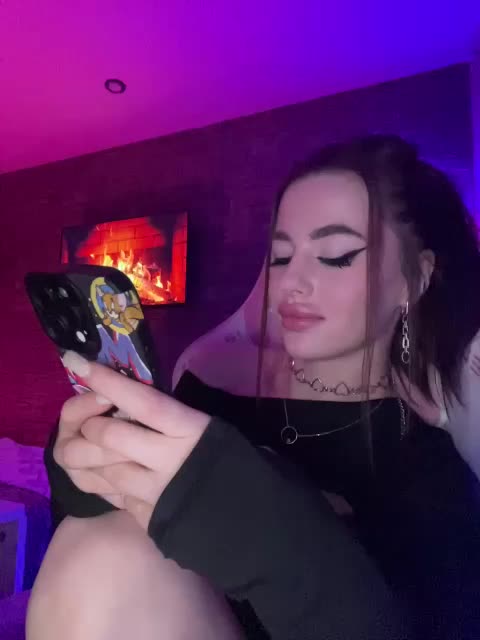 HotGirlEva Cam Model Chat October 31, 2025