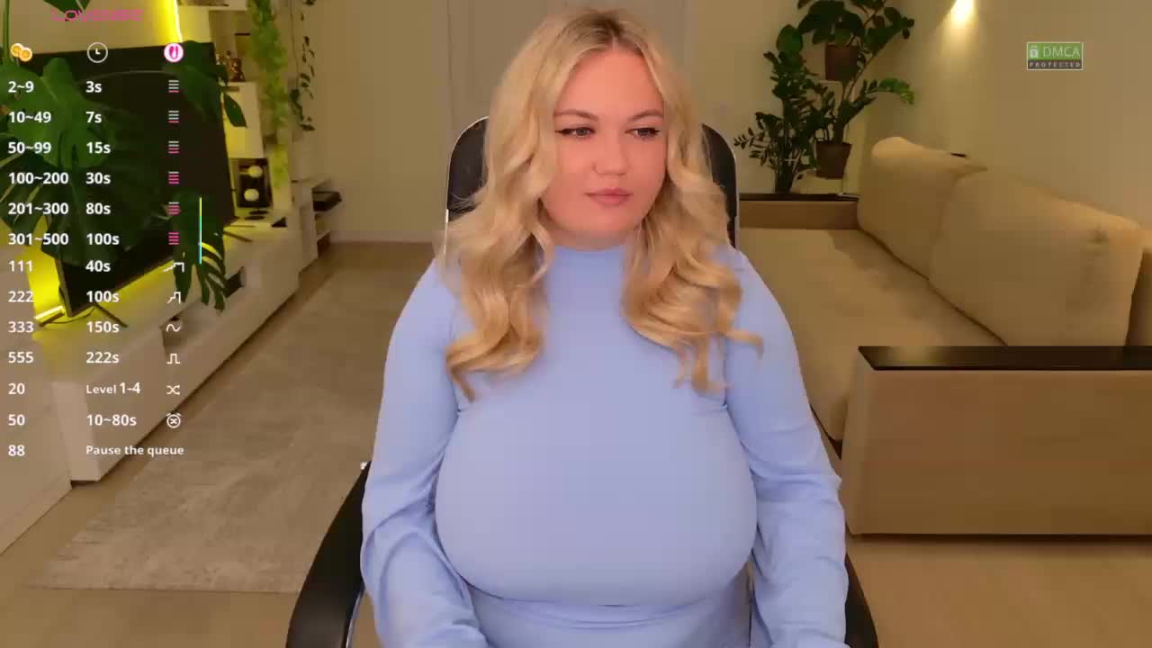 Sunshinee-S Cam Model Chat October 31, 2025