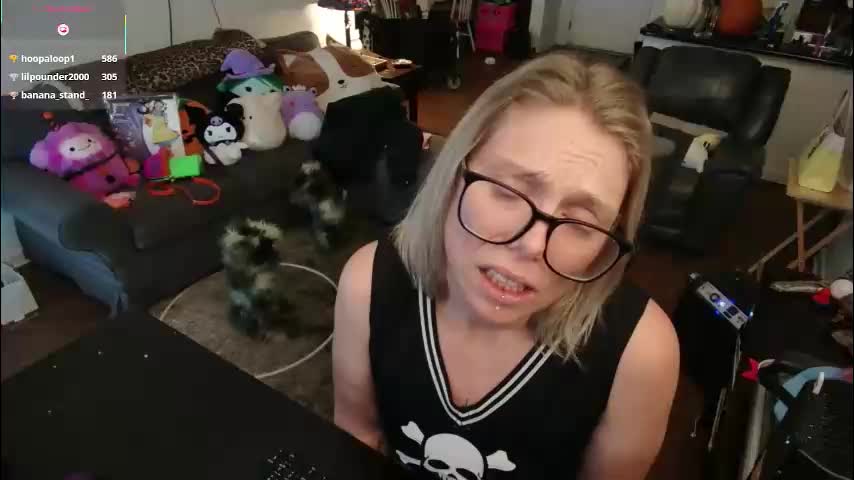 aliceliddell710 Cam Model Chat October 31, 2025