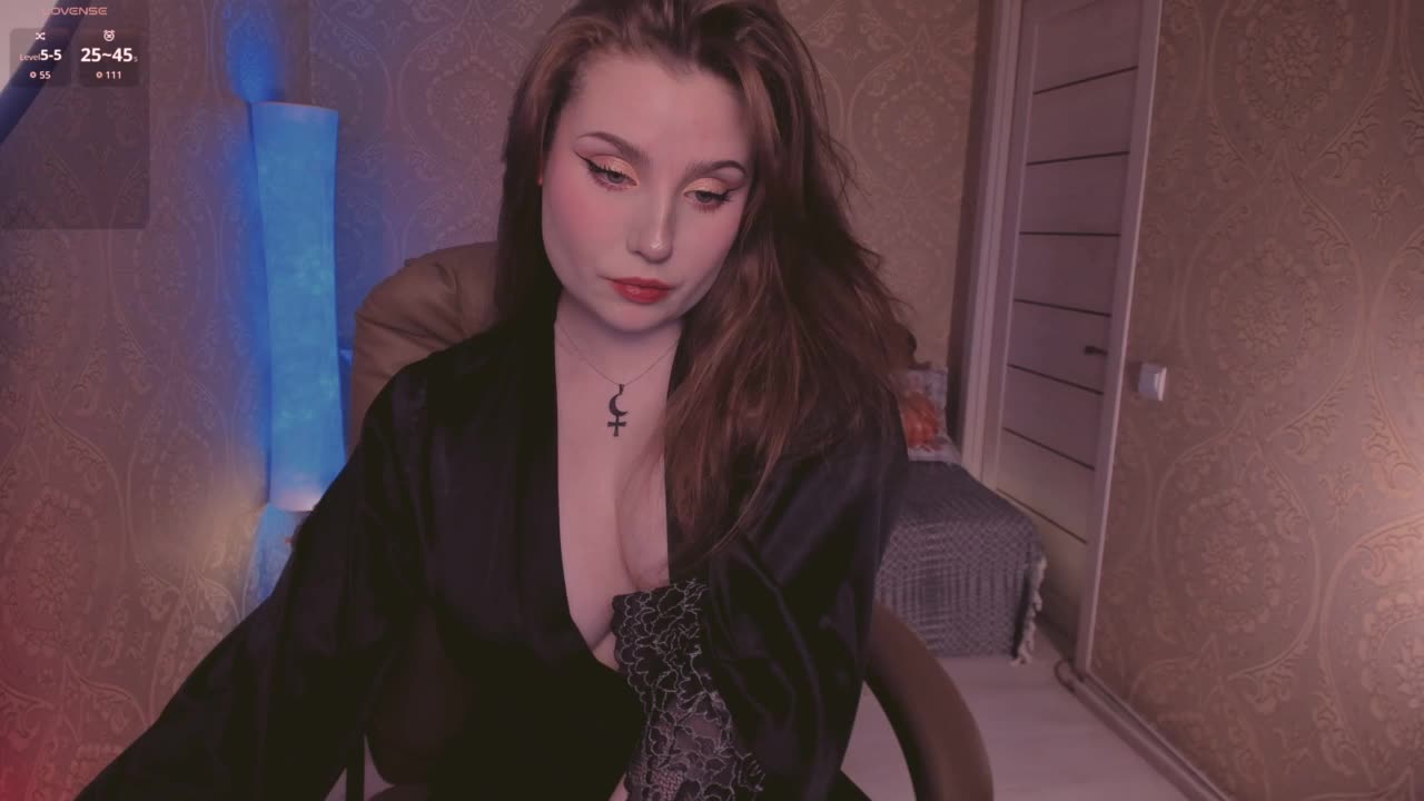 Esmeerrr Cam Model Chat October 31, 2025