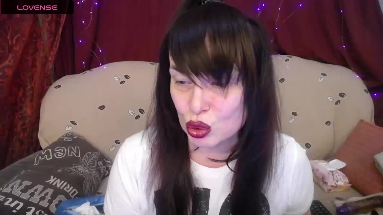 hotzlata Cam Model Chat October 31, 2025