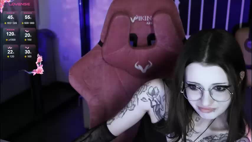 prettybones Cam Model Chat October 31, 2025