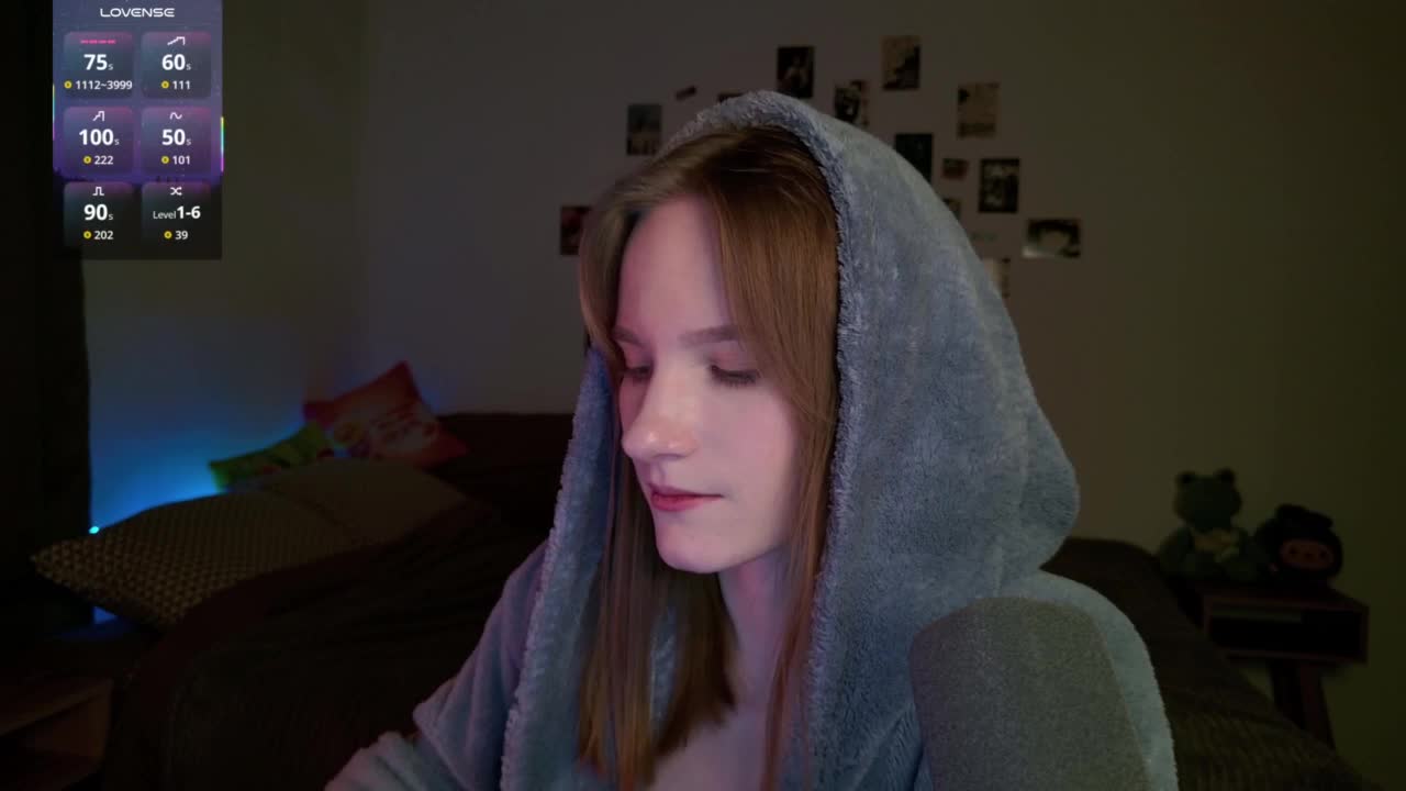 Zelilo Cam Model Chat October 31, 2025