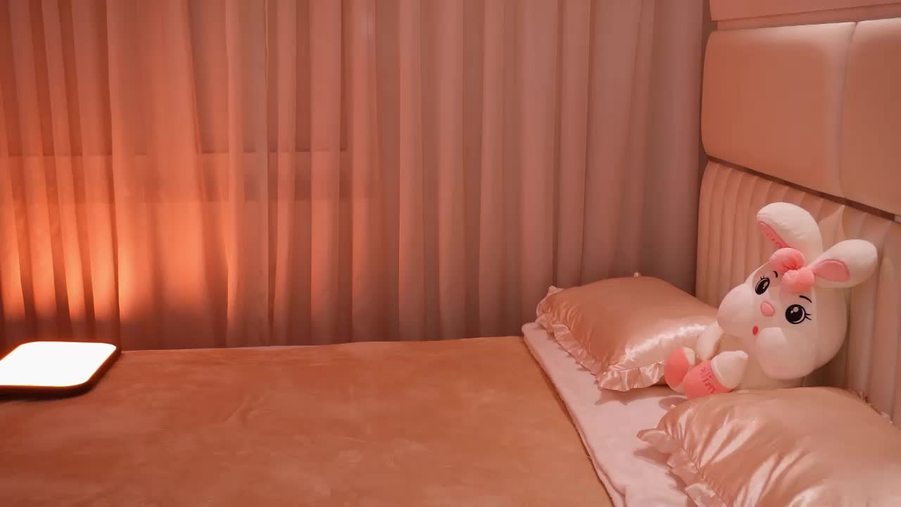 LiaGotti Cam Model Chat October 31, 2025