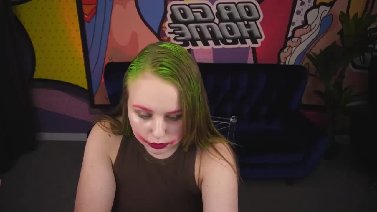 CrystallPaws Cam Model Chat October 31, 2025