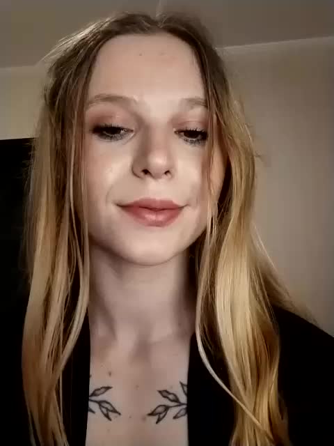 1biscuit1 Cam Model Chat October 31, 2025