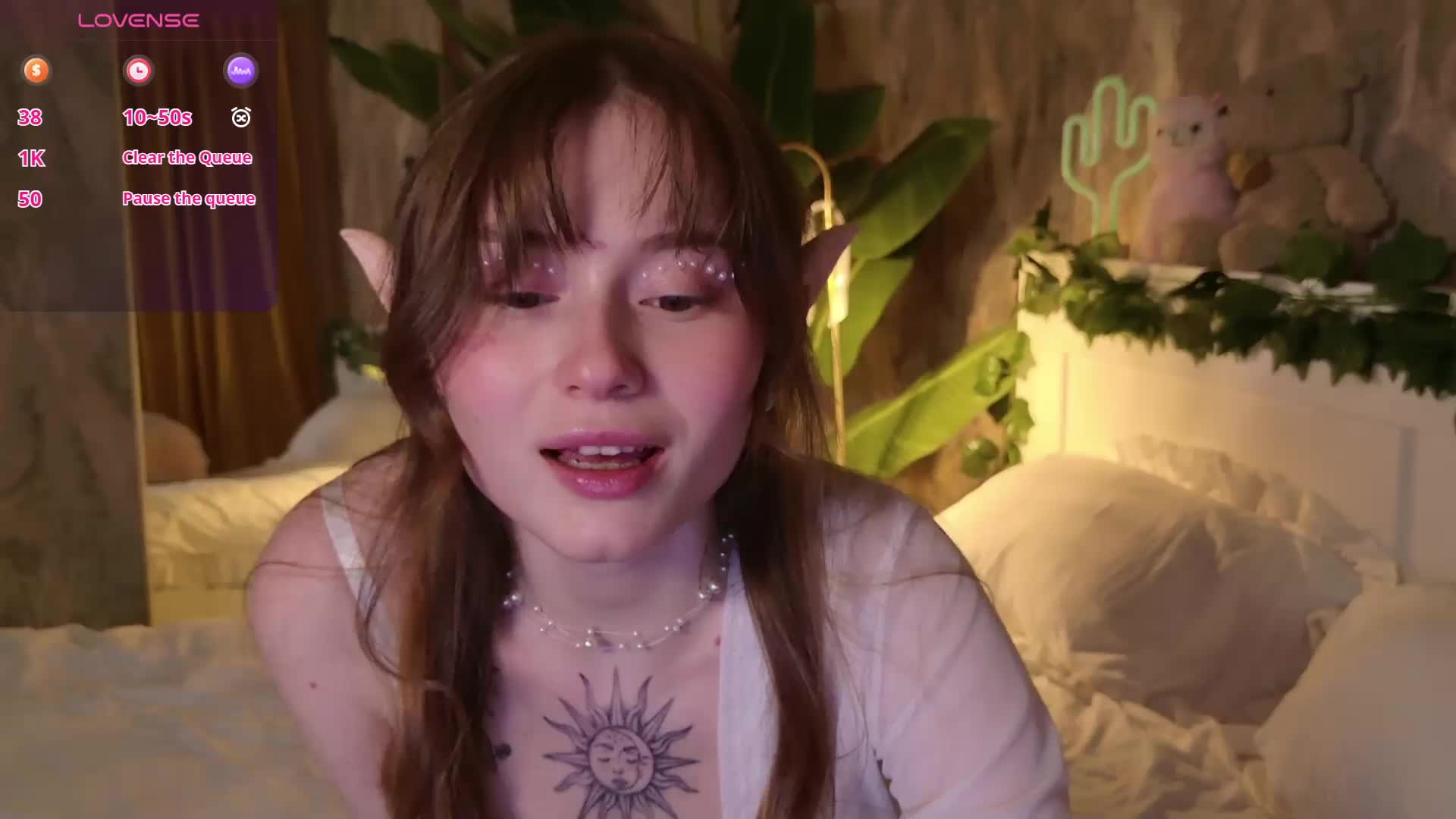 YoPixie Cam Model Chat October 31, 2025