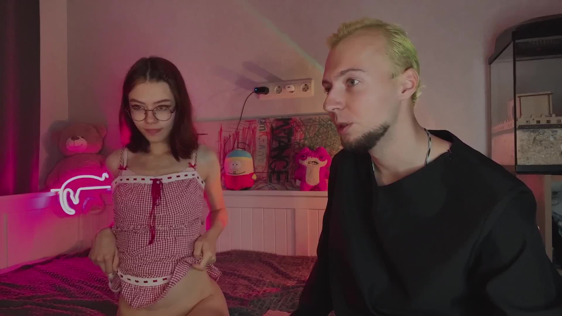 Z0mb1el0ll1 Cam Model Chat October 31, 2025