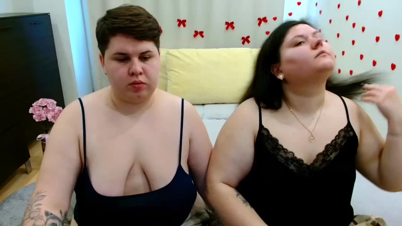 BeckyAndEllen Cam Model Chat October 31, 2025
