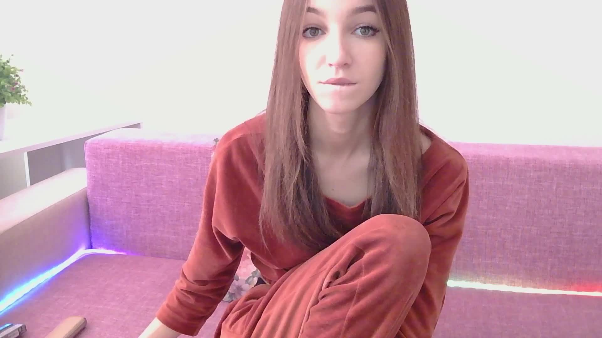 NotSoSweetDasha Cam Model Chat October 31, 2025