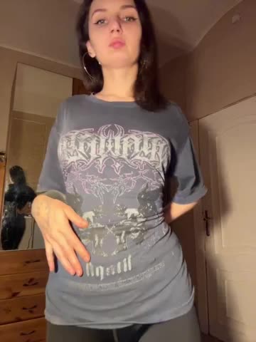 Wow-Eva Cam Model Chat October 31, 2025