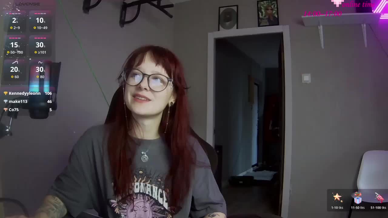 stillHer Cam Model Chat October 31, 2025