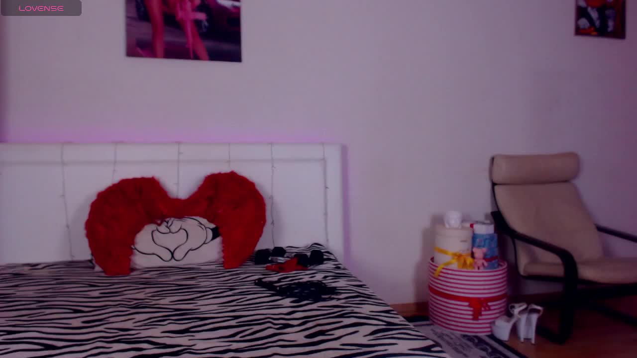 SonjaRay Cam Model Chat October 31, 2025