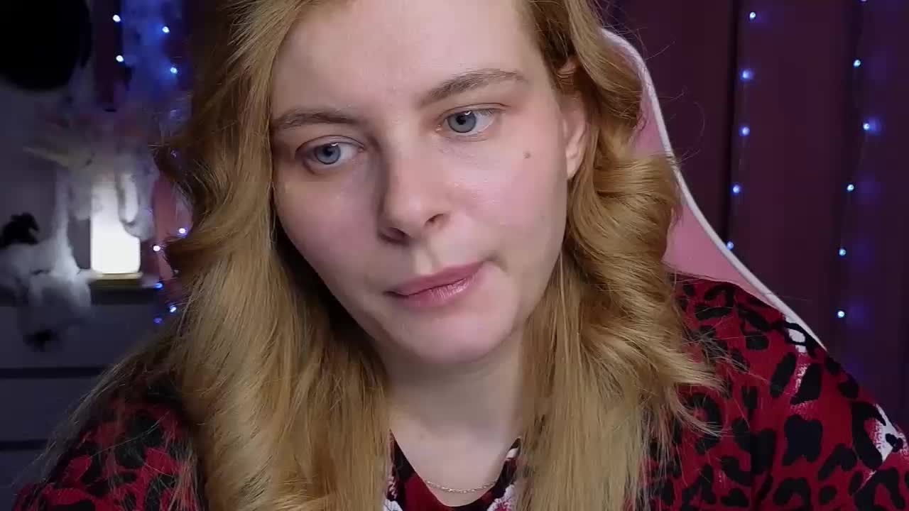 Venus_ Cam Model Chat October 31, 2025