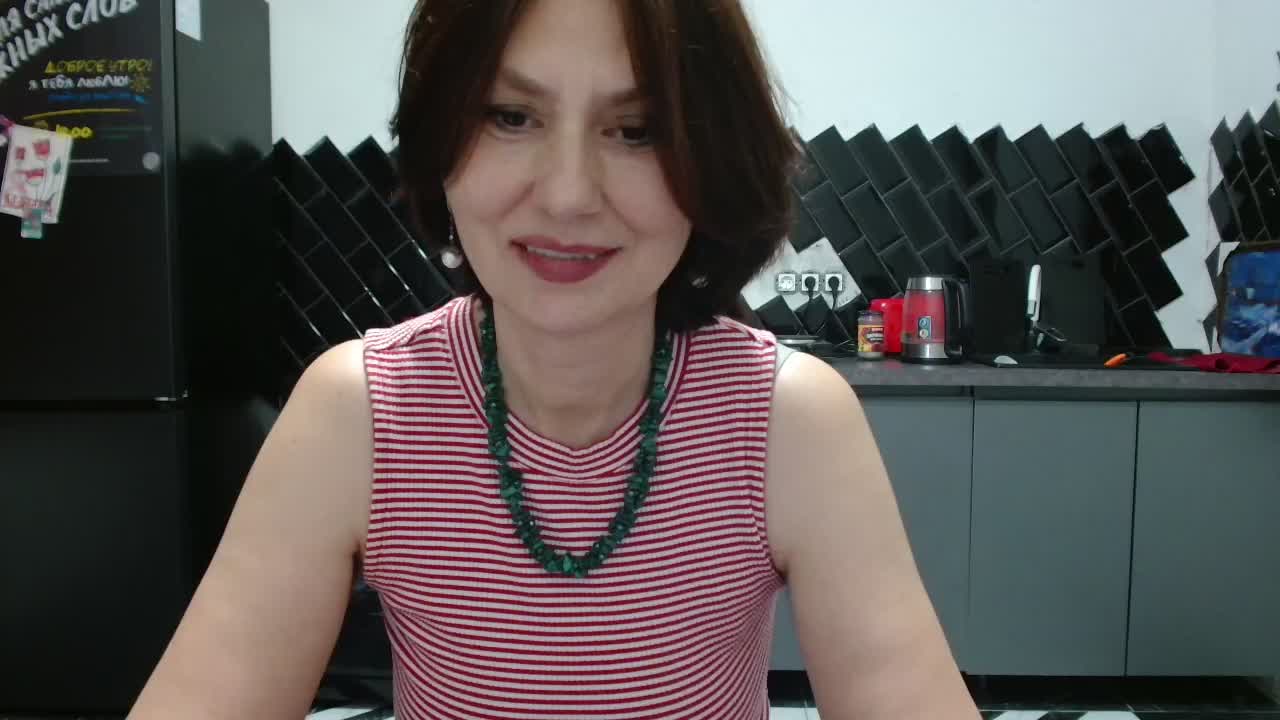 ANGELALADI Cam Model Chat October 31, 2025