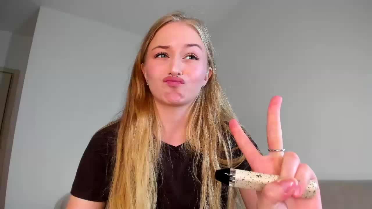 MiaMeowa Cam Model Chat October 31, 2025