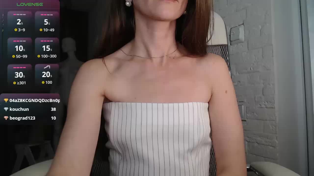 -Neva- Cam Model Chat October 31, 2025