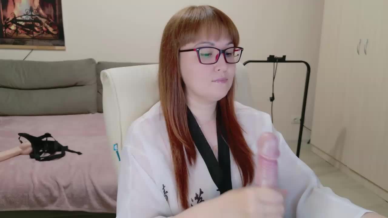 MISTRESS-FOX Cam Model Chat October 31, 2025