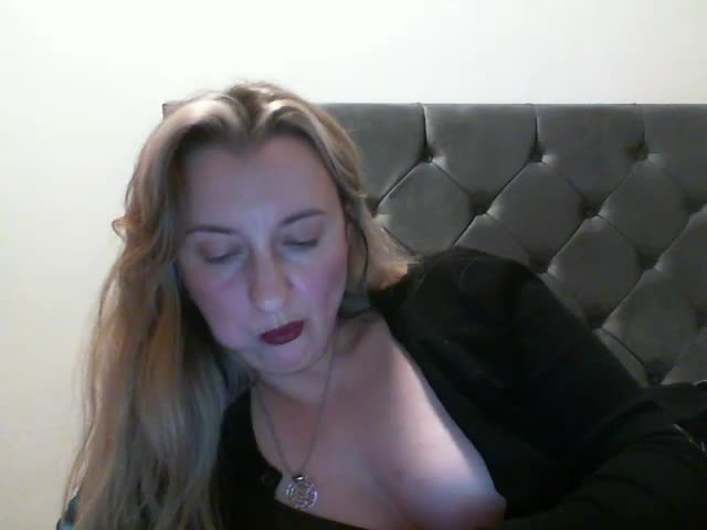 RuslanaFlower Cam Model Chat October 31, 2025