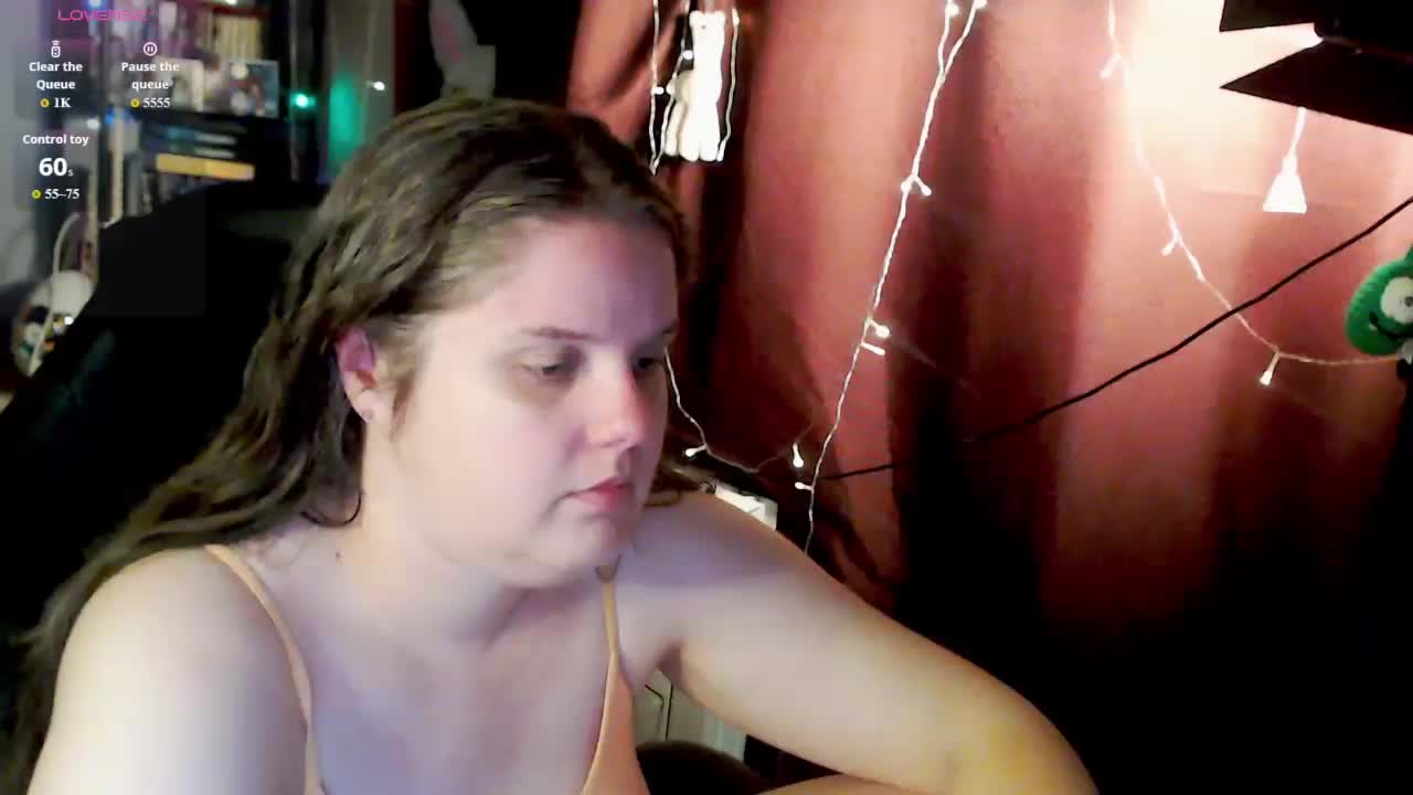 sweet_____cute Cam Model Chat October 31, 2025