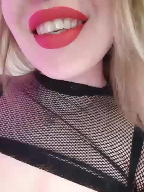 _ElaIzzza Cam Model Chat October 31, 2025