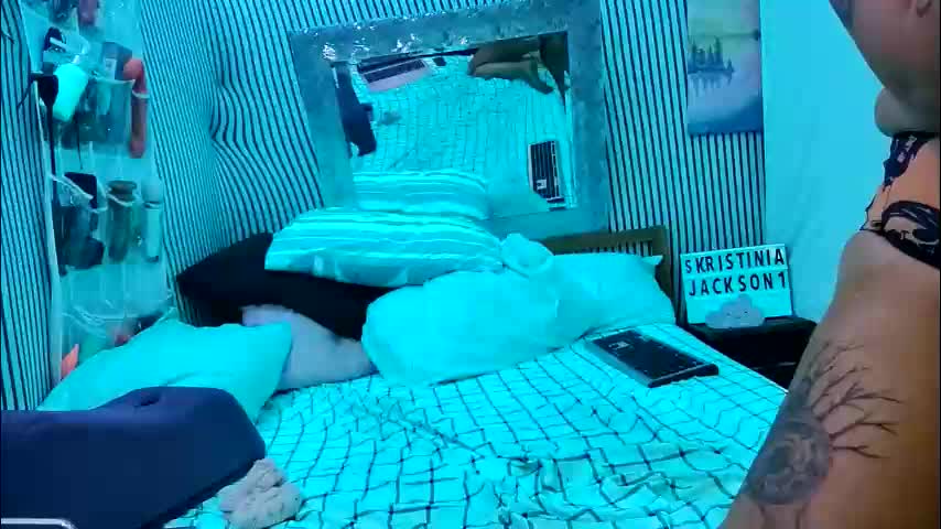 kikilovespartylights Cam Model Chat October 31, 2025