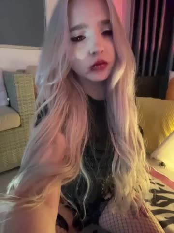 LittleDelora Cam Model Chat October 31, 2025