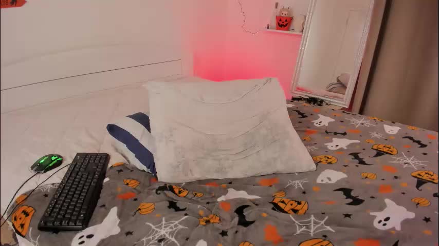 hannacrush Cam Model Chat October 31, 2025